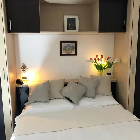 Ambasciata Hotel 3*