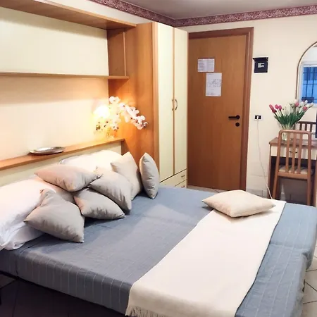 酒店 Ambasciata 3*